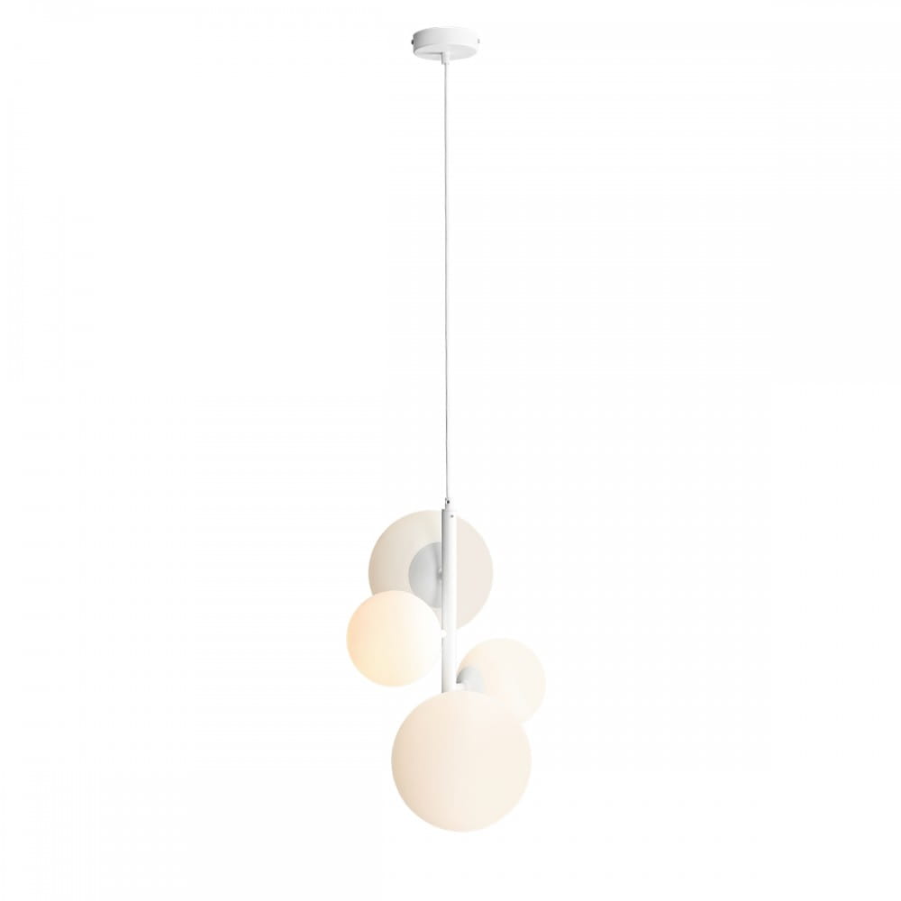 Lampa wisząca Bloom 4-punktowa w kolorze białym, składająca się z czterech okrągłych kloszy z matowego szkła, zawieszona na białym kablu. Klosze w różnych rozmiarach, tworzą harmonijną kompozycję. Ujęcie frontalne, na jasnym tle.