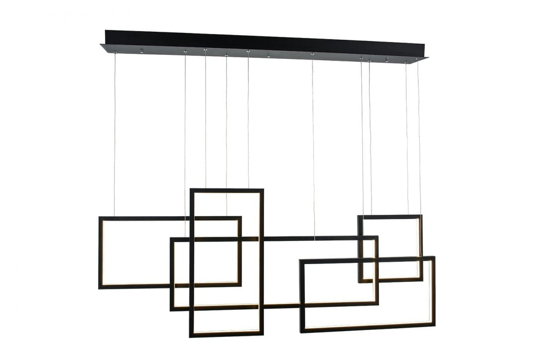 Czarna lampa wisząca Quadratus LED 5-punktowa z geometrycznymi ramkami w różnych rozmiarach. Zawieszona na cienkich linkach, z prostokątnym metalowym stelażem. Idealna do nowoczesnych wnętrz, na białym tle.