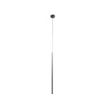 Czarna lampa wisząca LED Louise, 1-punktowa, o minimalistycznym designie. Zawieszona na cienkim kablu, z okrągłym mocowaniem u sufitu. Wysoka, smukła forma podkreśla nowoczesny styl. Idealna do wnętrz w stylu skandynawskim lub industrialnym.