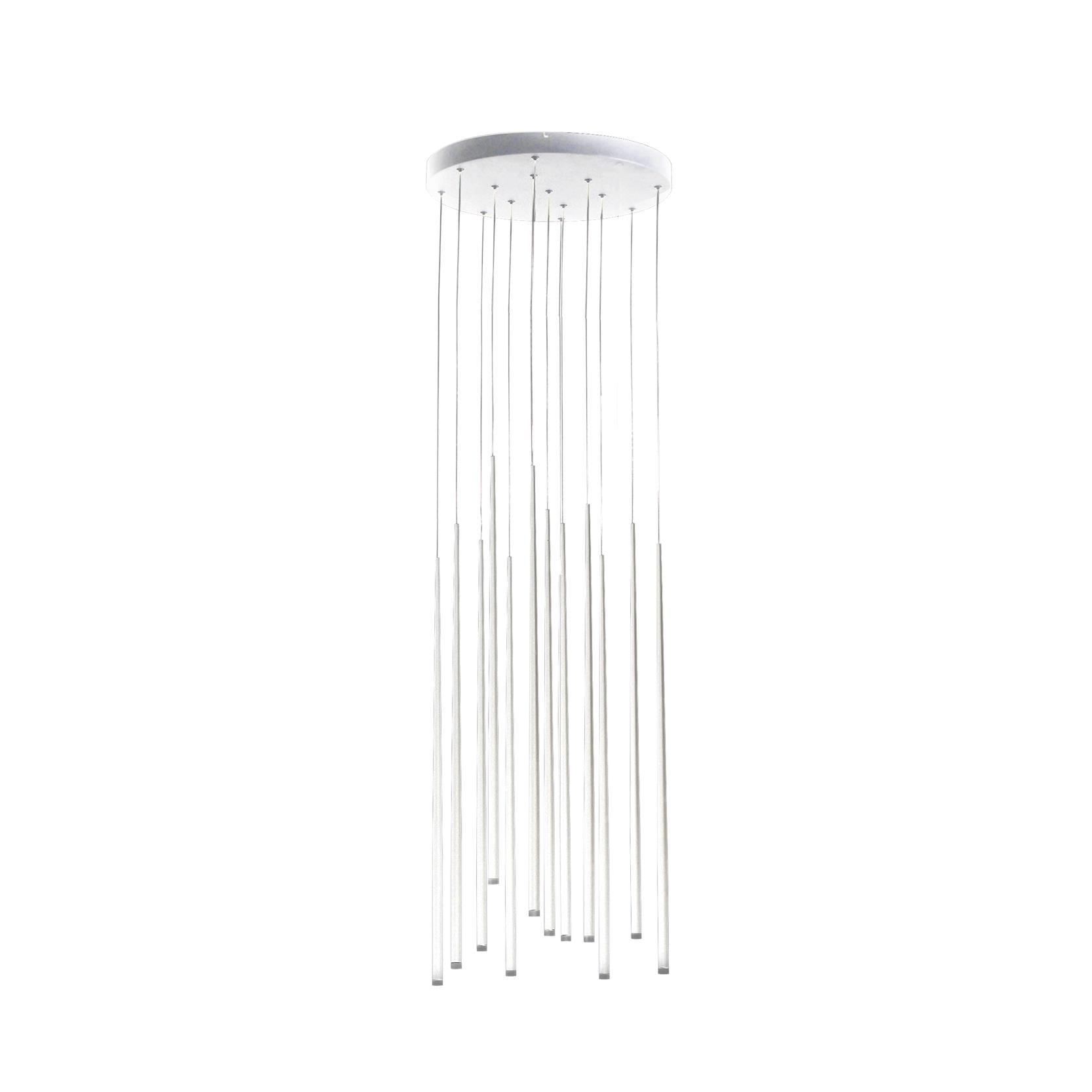 Biała lampa wisząca Louise LED z 12 punktami świetlnymi. Kształt: cylindryczne tuby zawieszone na cienkich linkach. Montaż sufitowy, minimalistyczny design, idealna do nowoczesnych wnętrz. Tło: jednolite, jasne.