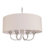 Lampa wisząca Abu Dhabi 6-punktowa w chromowanej oprawie z białym, okrągłym abażurem. Ujęcie z dołu, ukazujące sześć chromowanych ramion z kloszami w kształcie kielichów. Produkt zawieszony na łańcuszku.