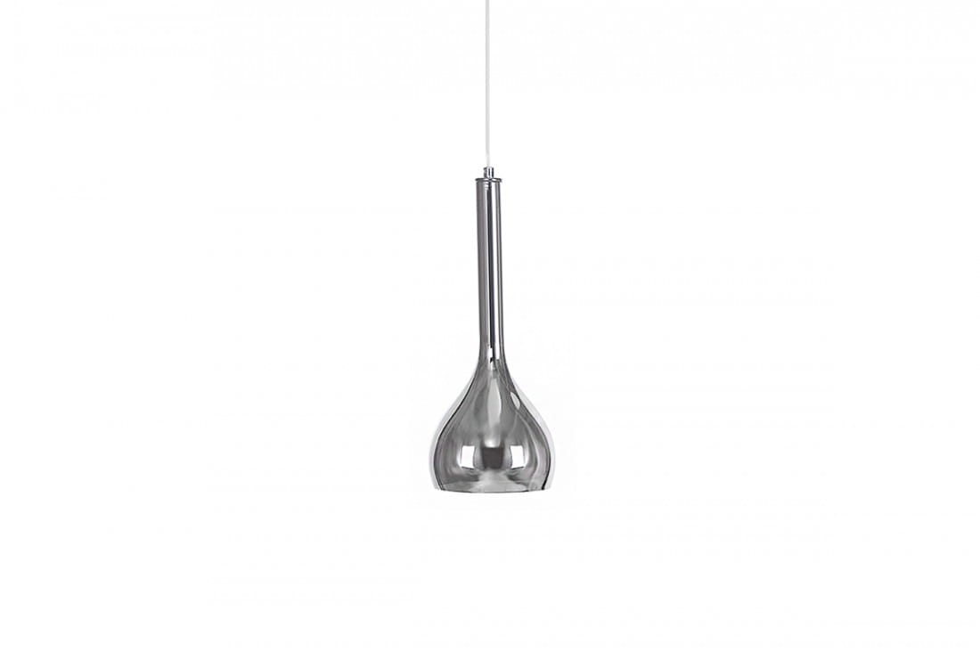 Lampa wisząca Soul 1-punktowa w kolorze chromu, o smukłym kształcie z szeroką podstawą i wąskim uchwytem. Zawieszona na cienkim, białym przewodzie, prezentuje minimalistyczny design, idealna do nowoczesnych wnętrz.