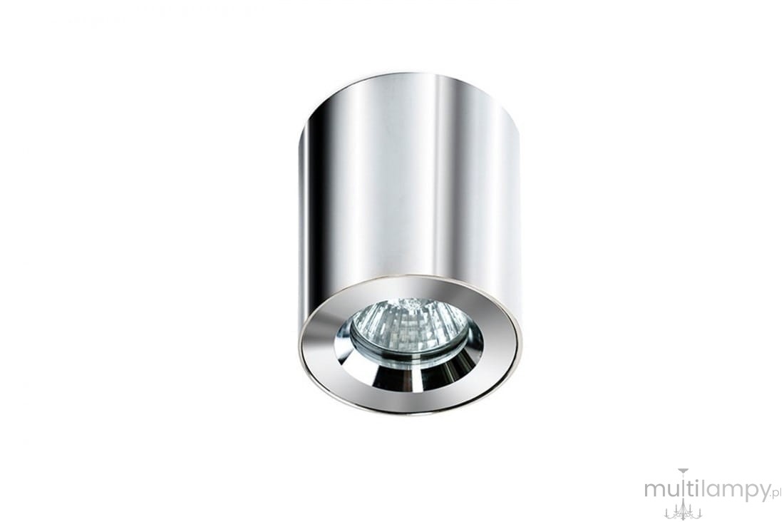 Lampa sufitowa Aro IP54, jednolita, chromowana, w kształcie cylindrycznym. Zainstalowana na suficie, z widoczną żarówką w centralnej części. Gładka, błyszcząca powierzchnia, idealna do nowoczesnych wnętrz.