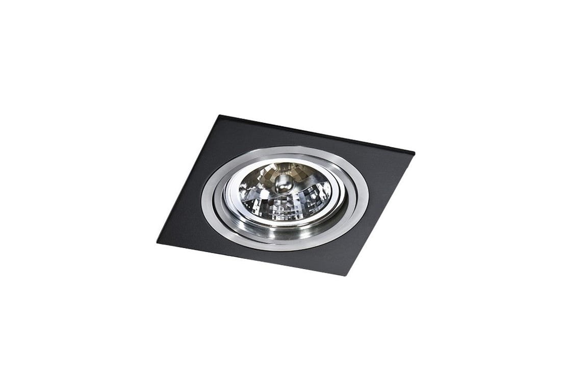 Siro oprawa sufitowa do zabudowy 1-punktowa w kolorze czarnym z aluminiowym wykończeniem, kwadratowa, z wbudowanym reflektorem w okrągłej ramce, zamontowana w pozycji poziomej, na prostym tle.