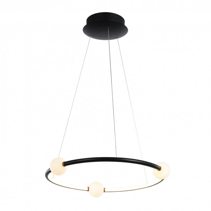 Lampa wisząca Lozanna 1-punktowa w kolorze czarnym, z okrągłym metalowym stelażem i trzema okrągłymi, białymi kloszami. Montowana na długich linkach, z okrągłym sufitowym mocowaniem. Minimalistyczny design, idealna do nowoczesnych wnętrz.