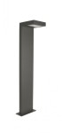 Lampa stojąca ogrodowa Karo LED H58, jednopunktowa, w kolorze ciemnoszarym. Prosty, prostokątny kształt z płaskim kloszem na górze. Ustawiona pionowo na kwadratowej podstawie, idealna do oświetlenia przestrzeni na zewnątrz.