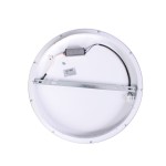 Plafon LED Ohio D45 w kolorze białym, okrągły kształt. Widoczny metalowy uchwyt montażowy oraz przewody zasilające. Tło białe, produkt leżący na płaskiej powierzchni. Wymiary i szczegóły konstrukcji nieczytelne.