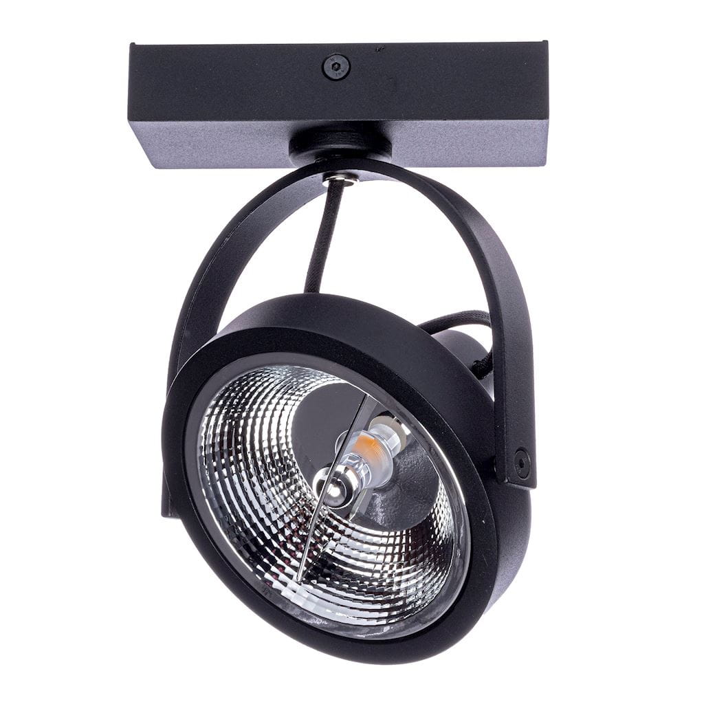Czarna lampa sufitowa (spot) 1-punktowa Lugar z metalowym kloszem, zamontowana na kwadratowej podstawie. Klosz ma okrągły kształt z lustrzanym wnętrzem, co podkreśla źródło światła. Produkt znajduje się w pozycji wiszącej, w zbliżeniu na detal.