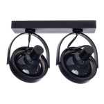 Lampa sufitowa Lugar, 2-punktowa, czarna. Składa się z dwóch regulowanych reflektorów na metalowej podstawie. Reflektory mają okrągły kształt i matową powierzchnię, zawieszone na subtelnych uchwytach. Idealna do nowoczesnych wnętrz.