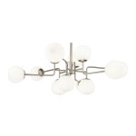 Lampa wisząca Erich 12-punktowa w kolorze niklowym. Posiada osiem białych, okrągłych kloszy umieszczonych na metalowych ramionach. Ujęcie z góry, ukazujące elegancki design i nowoczesną formę. Idealna do dużych przestrzeni.