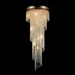 Lampa sufitowa Cascade 12-punktowa z przezroczystymi kryształowymi zwisami, o okrągłej podstawie, z widocznymi źródłami światła. Ujęcie z góry, na czarnym tle, eksponujące elegancki design i efektowne detale.