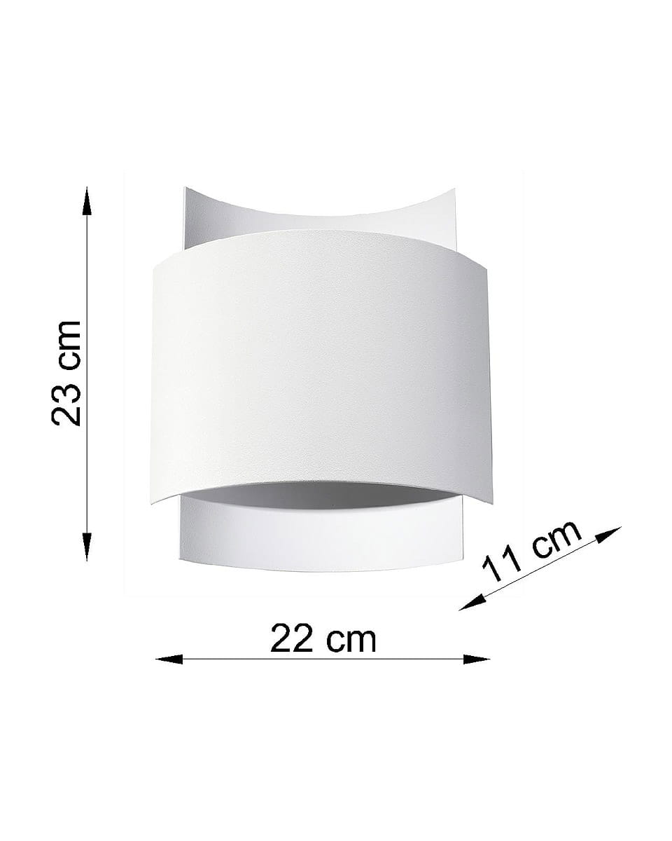 Kinkiet Impact 1-punktowy w kolorze białym, o wymiarach 23 cm wysokości, 22 cm szerokości i 11 cm głębokości. Produkt ma zaokrąglony kształt z lekko falującymi brzegami, montowany na ścianie, na jednolitym tle.