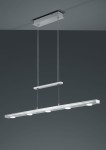 Lacal LED lampa wisząca 7-punktowa w kolorze niklowym, składająca się z dwóch poziomych elementów: dłuższego z pięcioma okrągłymi źródłami światła i krótszego. Zawieszona na cienkich linkach, montowana do sufitu, na ciemnym tle.