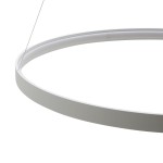 Biała lampa wisząca Circle LED D78 o okrągłym kształcie, z delikatnym, matowym wykończeniem. Widoczny jest cienki rant i zawieszenie. Lampa ma nowoczesny design, idealna do wnętrz minimalistycznych.
