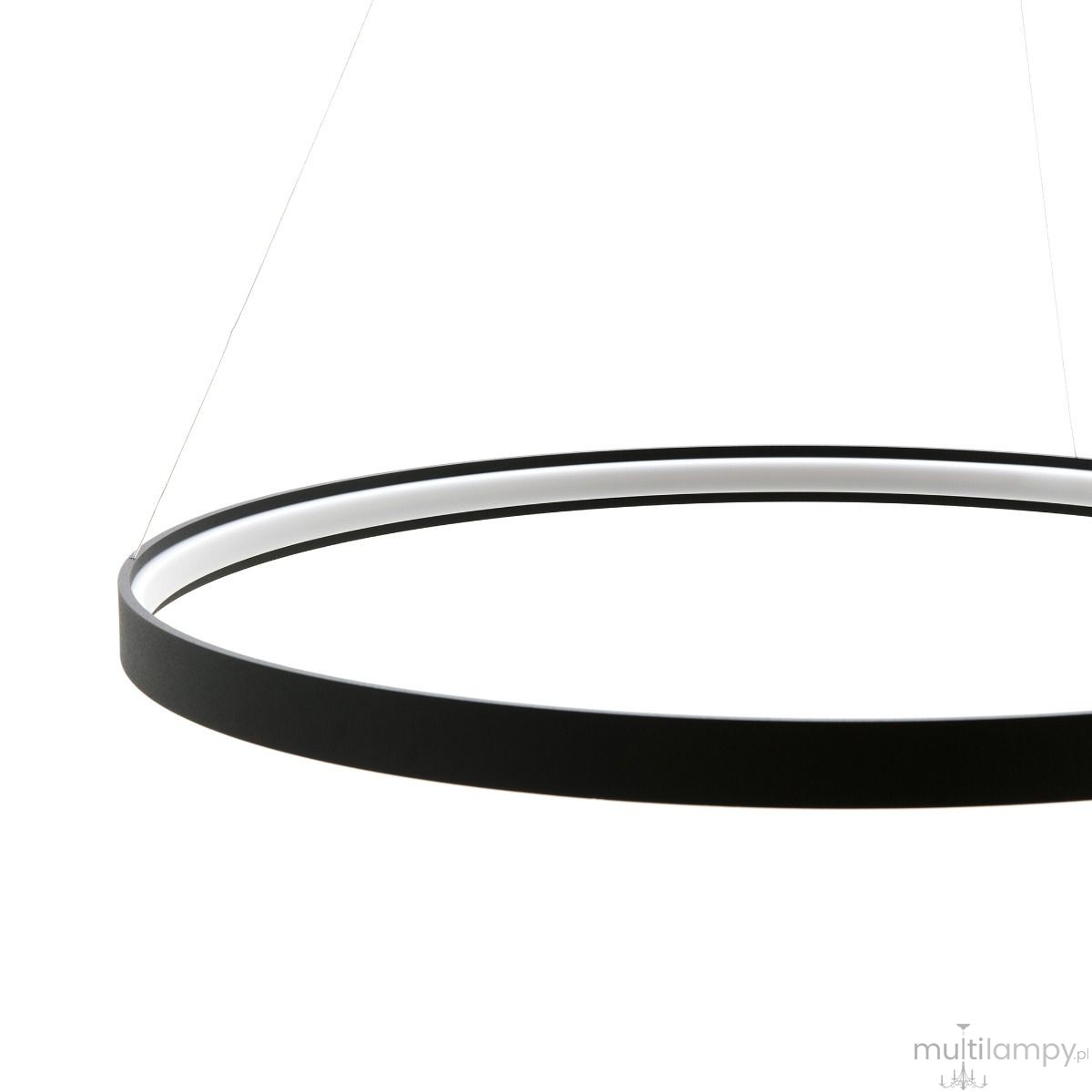 Lampa wisząca Circle LED D110 w formie czarnego okręgu z białym podświetleniem, zawieszona na cienkich żyłkach. Wykończenie matowe, minimalistyczny design, idealna do nowoczesnych wnętrz.