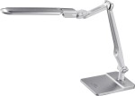 Srebrna lampka biurkowa LED Mica o mocy 10W, regulowanej temperaturze barwowej 3000-6000K. Posiada ruchomy ramie, płaską podstawę i podświetlany panel. Ujęcie z boku, ukazuje detal konstrukcji oraz mechanizm regulacji.