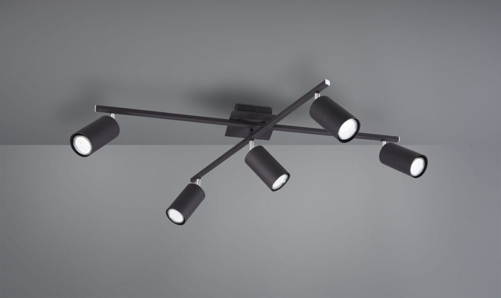 Marley lampa sufitowa 5-punktowa w kolorze czarnym, z cylindrycznymi reflektorami umieszczonymi na metalowych ramionach. Lampa zamontowana na suficie, prezentująca nowoczesny design, idealna do oświetlenia wnętrz.