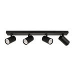 Czarna lampa sufitowa (spot) Laconi, 4-punktowa, z prostokątną podstawą i regulowanymi oprawami. Ujęcie frontalne, produkt zamontowany na suficie, skupiony na detalach reflektorów. Idealna do nowoczesnych wnętrz.