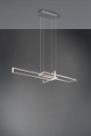 Lampa wisząca Salinas LED w kolorze niklu, z trzema punktami świetlnymi. Posiada nowoczesny, geometryczny kształt z prostokątnymi ramami. Zawieszona na cienkich linkach, montowana do sufitu. Tło w odcieniach szarości.