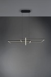 Czarna lampa wisząca Salinas LED 3-punktowa, z minimalistycznym, geometrycznym designem. Składa się z trzech prostokątnych ram w różnych rozmiarach, zawieszonych na cienkich linkach. Montowana na prostokątnej podstawie sufitowej.