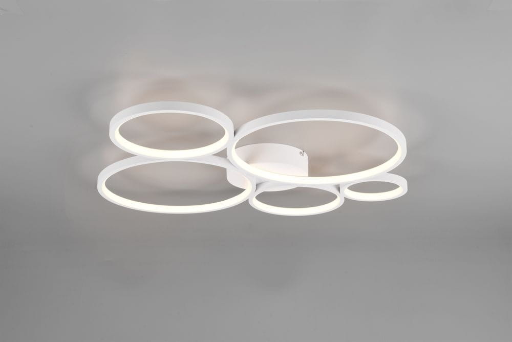 Biała lampa sufitowa Rondo LED, pięciopunktowa, z okrągłymi, podświetlanymi pierścieniami w różnych rozmiarach, zamontowana na prostokątnej podstawie. Ujęcie z góry, na jednolitym tle.