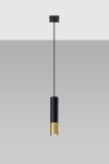 Lampa wisząca Loopez 1-punktowa w kolorze czarnym i złotym. Cylindryczny kształt z matowym czarnym wykończeniem i połyskującą złotą podstawą. Wisi na cienkim czarnym przewodzie, zamontowana pod sufitem na prostokątnej, czarnej podstawie.