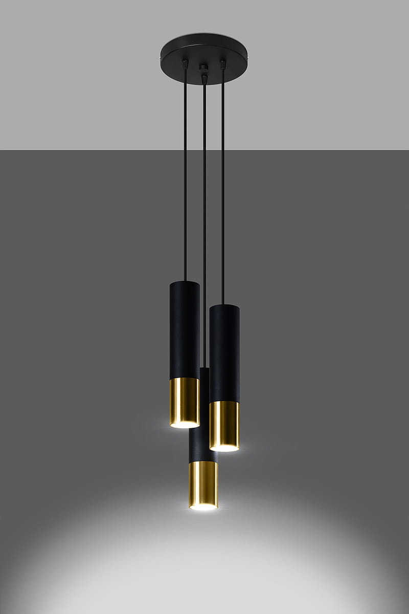 Lampa wisząca Loopez 3-punktowa w kolorze czarnym z złotymi akcentami. Składa się z trzech cylindrycznych kloszy zawieszonych na cienkich linkach. Klosze mają matową powierzchnię i połyskujące złote dolne części, montowane pod sufit.