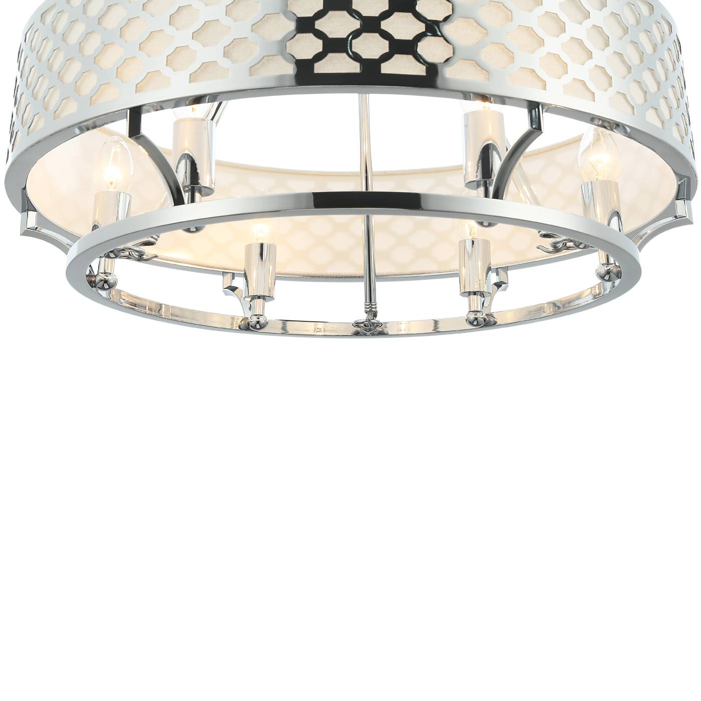 Lampa wisząca Verno Cromo z sześcioma punktami świetlnymi, w chromowanej obudowie. Okrągły klosz z wzorem hexagonalnym, wewnętrzna część w jasnym odcieniu. Ujęcie z dołu, podkreślające detal i fakturę.