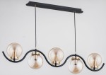 Lampa wisząca Korda 5-punktowa w kolorze złotym, z pięcioma okrągłymi kloszami z przezroczystego szkła, montowana na czarnej, falistej konstrukcji. Ujęcie frontalne, wisząca, na białym tle.