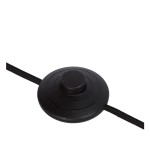 Czarny wyłącznik do lampy podłogowej Tycho z okrągłym przyciskiem, umieszczony na elastycznym kablu. Wykończenie matowe z pierścieniowym wzorem, idealne do nowoczesnych aranżacji. Widok z góry, ukazujący szczegóły konstrukcji.