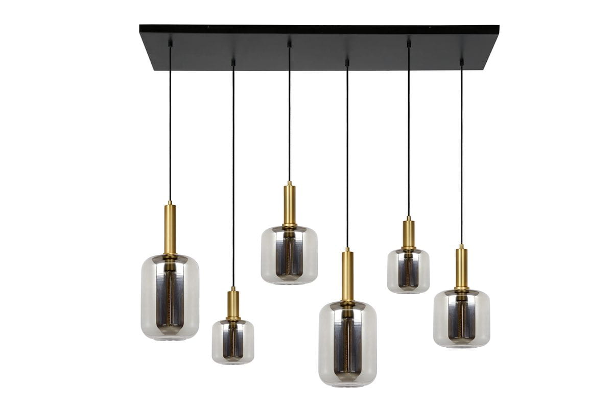 Czarna lampa wisząca Joanet z sześcioma szklanymi kloszami w kształcie cylindrów, zawieszona na cienkich linkach. Klosze mają złote mocowania, a wewnątrz widoczne źródła światła. Lampa montowana do sufitu, idealna do nowoczesnych wnętrz.