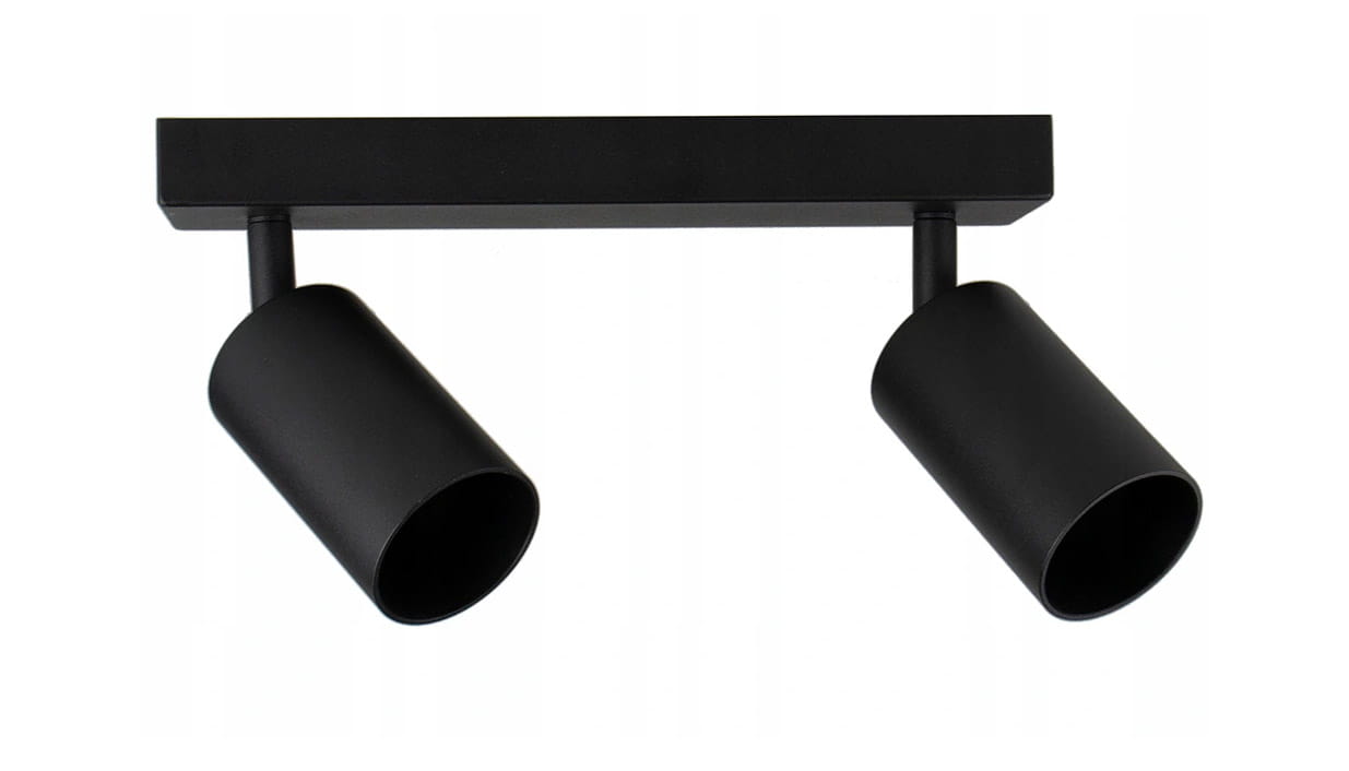 Czarna lampa sufitowa Spoti z dwoma punktami świetlnymi, zamontowana na prostokątnej podstawie. Lampy mają cylindryczny kształt i są ustawione równolegle, skierowane w różnych kierunkach. Idealna do oświetlenia wnętrz.