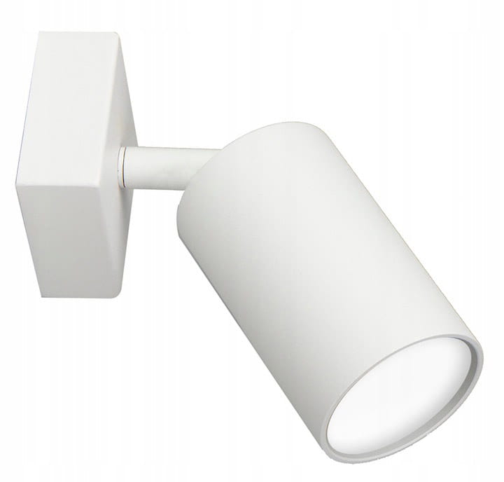 Biała lampa sufitowa (spot) 1-punktowa o cylindrycznym kloszu, zamontowana na prostokątnej podstawie. Produkt widoczny z boku, z lekko nachylonym kloszem, idealny do oświetlenia wybranych przestrzeni.