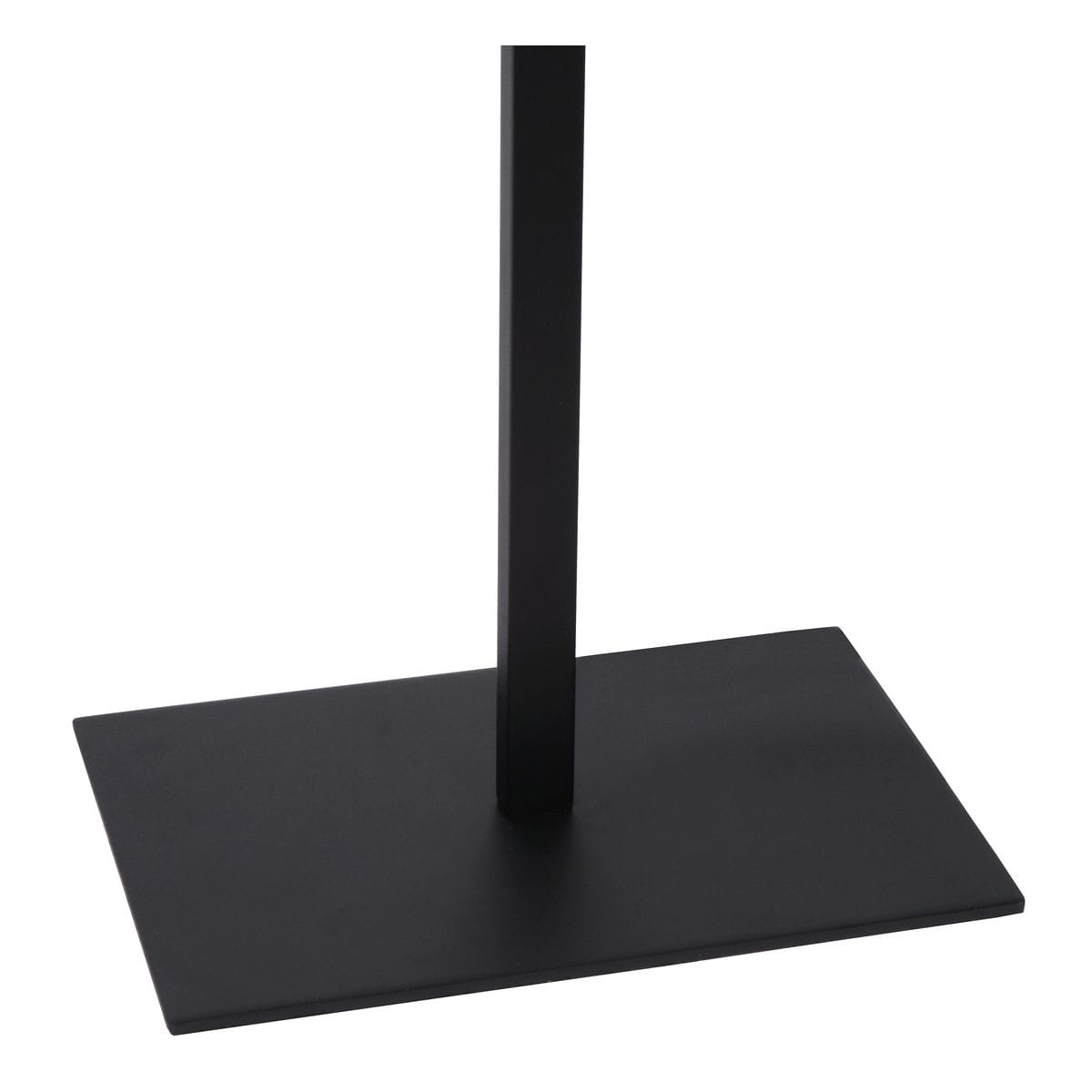 Czarna lampa podłogowa Magius 1-punktowa z prostym, metalowym słupkiem i kwadratową podstawą. Produkt widoczny z boku, ustawiony na jednolitym tle. Wysoka, minimalistyczna konstrukcja idealna do nowoczesnych wnętrz.