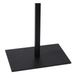 Czarna lampa podłogowa Magius 1-punktowa z prostym, metalowym słupkiem i kwadratową podstawą. Produkt widoczny z boku, ustawiony na jednolitym tle. Wysoka, minimalistyczna konstrukcja idealna do nowoczesnych wnętrz.