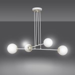 Lampa wisząca Ognis 4-punktowa, biała z czterema okrągłymi kloszami z opalowego szkła. Konstrukcja z białymi metalowymi rurkami, mocowana do sufitu. W tle szare, jednolite tło.