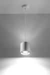 Biała lampa wisząca Orbis z cylindrycznym kloszem, zawieszona na cienkim przewodzie. Widok frontalny, podkreślający minimalistyczny design i równomierne oświetlenie otoczenia.