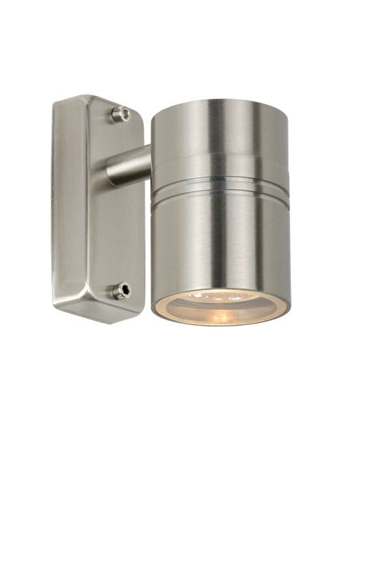 Kinkiet elewacyjny Arne w satynowym wykończeniu, z cylindrycznym kloszem i prostokątną podstawą. Ujęcie z boku, montowany na ścianie. Obudowa metalowa, minimalistyczny design, idealny do oświetlenia zewnętrznego.