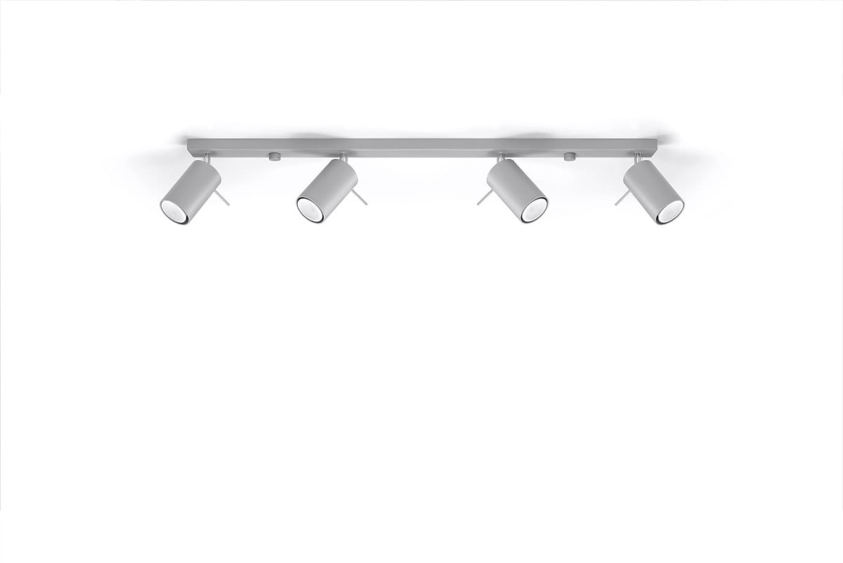 Szara lampa sufitowa (spot) 4-punktowa z metalowym stelażem. Cztery cylindryczne reflektory zamontowane na prostokątnej podstawie, skierowane w różnych kierunkach. Prosty design, idealna do nowoczesnych wnętrz.