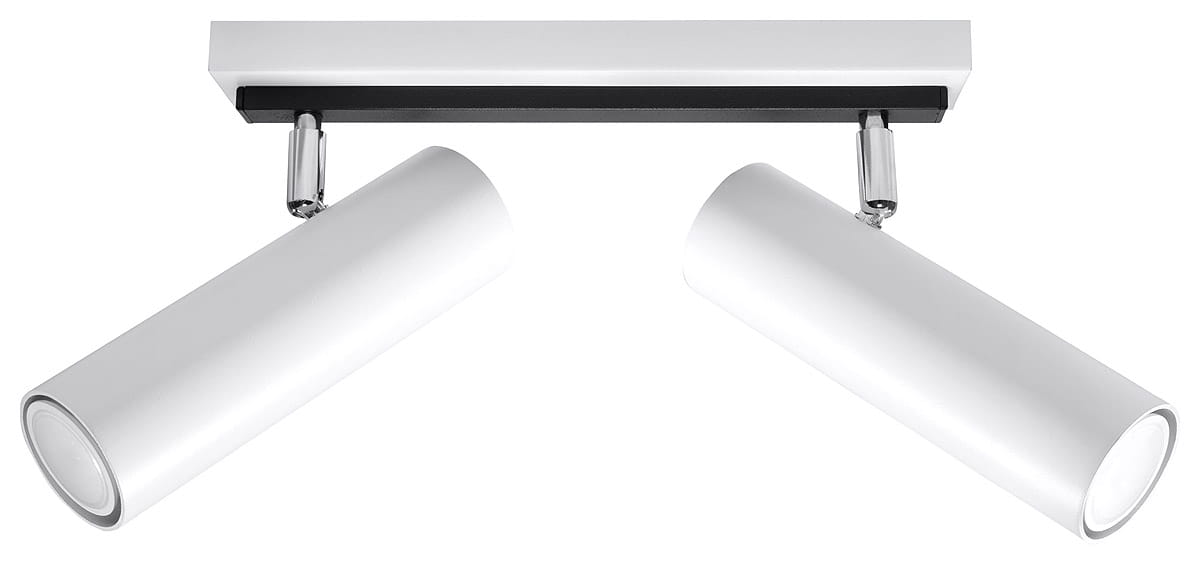 Lampa sufitowa Direzione, 2-punktowa, biały kolor. Cylindryczne klosze z metalicznymi mocowaniami, zamontowane na prostokątnej podstawie w kolorze białym i czarnym. Ujęcie frontalne, produkt w pozycji zamontowanej na suficie.
