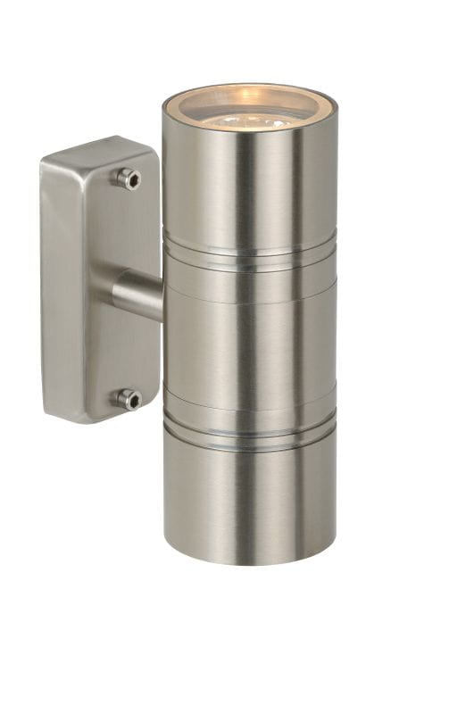 Kinkiet elewacyjny Arne w satynowym wykończeniu, dwupunktowy, cylindryczny kształt, zamontowany na prostokątnej podstawie. Widoczna lampa emitująca światło z góry i dołu, metaliczna tekstura, nowoczesny design.